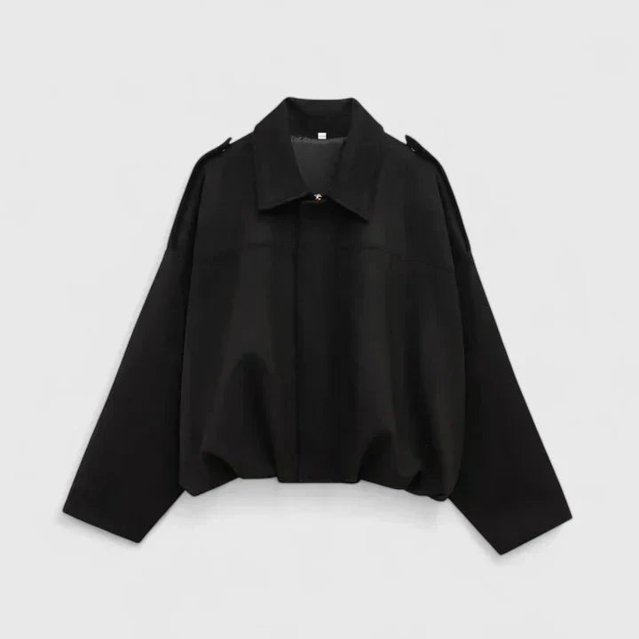 Veste Danoir Paris Chrystiah, veste confortable pour femme avec design élégant, vue en gros plan sur le tissu et la coupe.