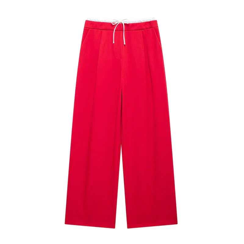 Pantalon Manon de Danoir Paris, coupe élégante, tissu doux et confortable, porté sur un mannequin.