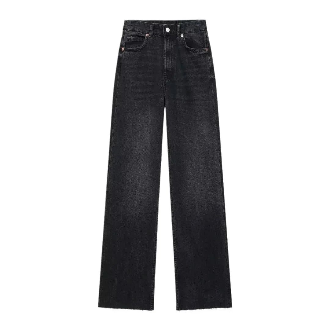 Pantalon Oriane de Danoir Paris en tissu léger, coupe élégante, couleur neutre, porté par une mannequin.