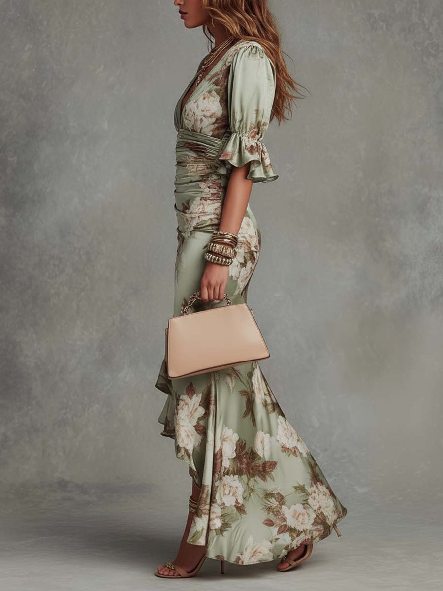 Robe longue asymétrique en satin à volants floraux verts, encolure en V et manches cloche