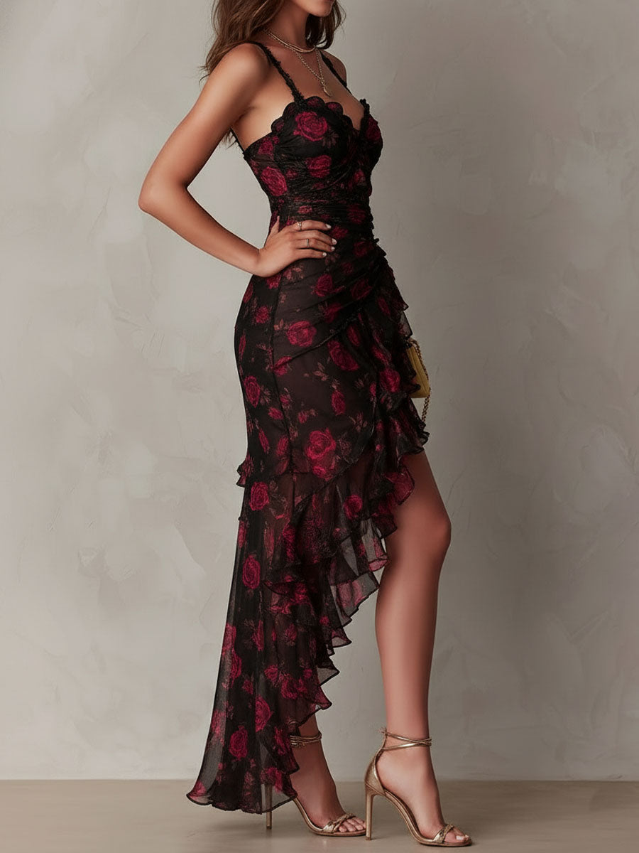 Robe chic noire et rouge à fleurs avec ourlet à volants froncé