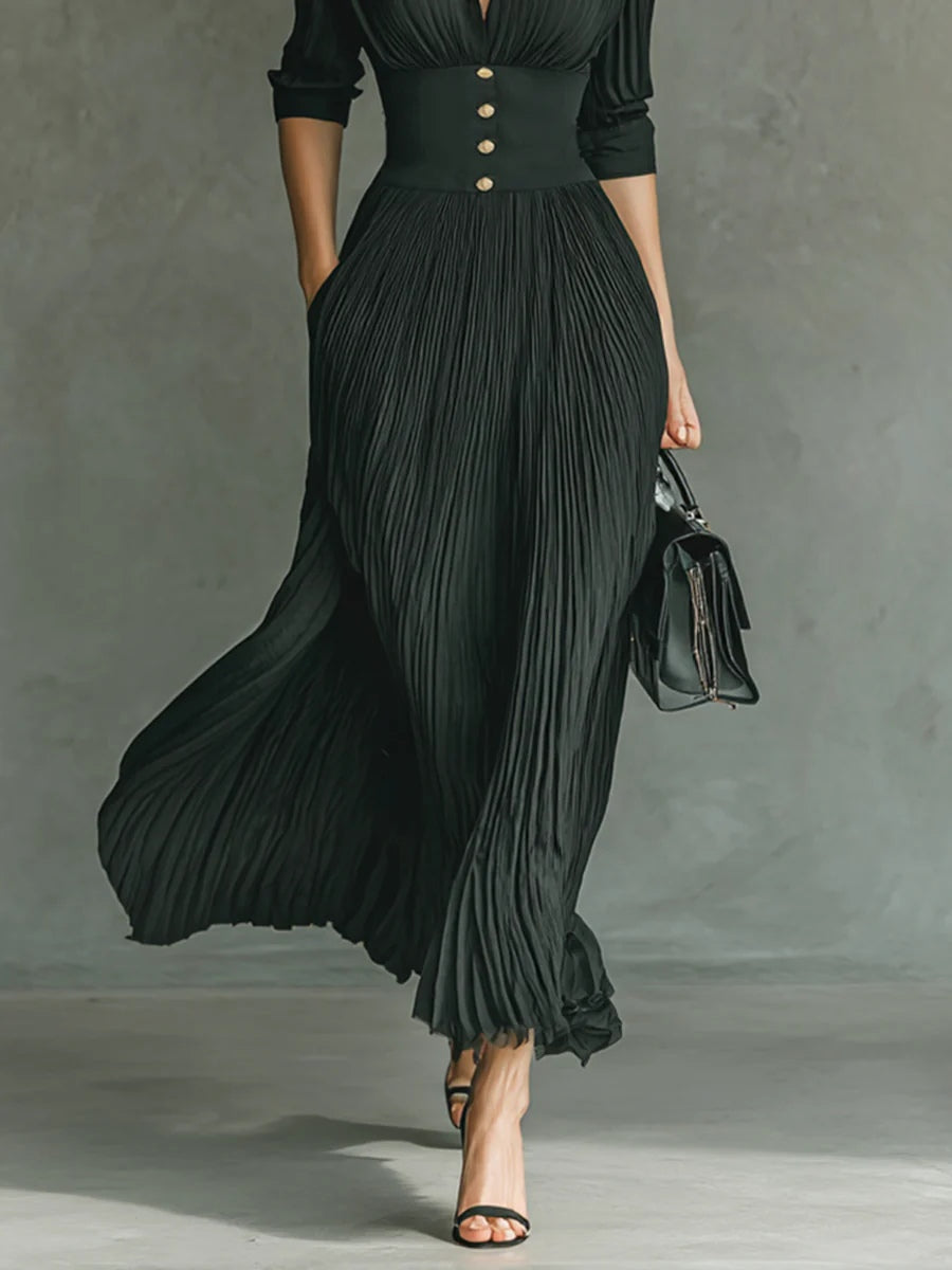Robe longue plissée Danoir Paris Elvire avec revers et taille haute, vue de face, tissu fluide et élégant.