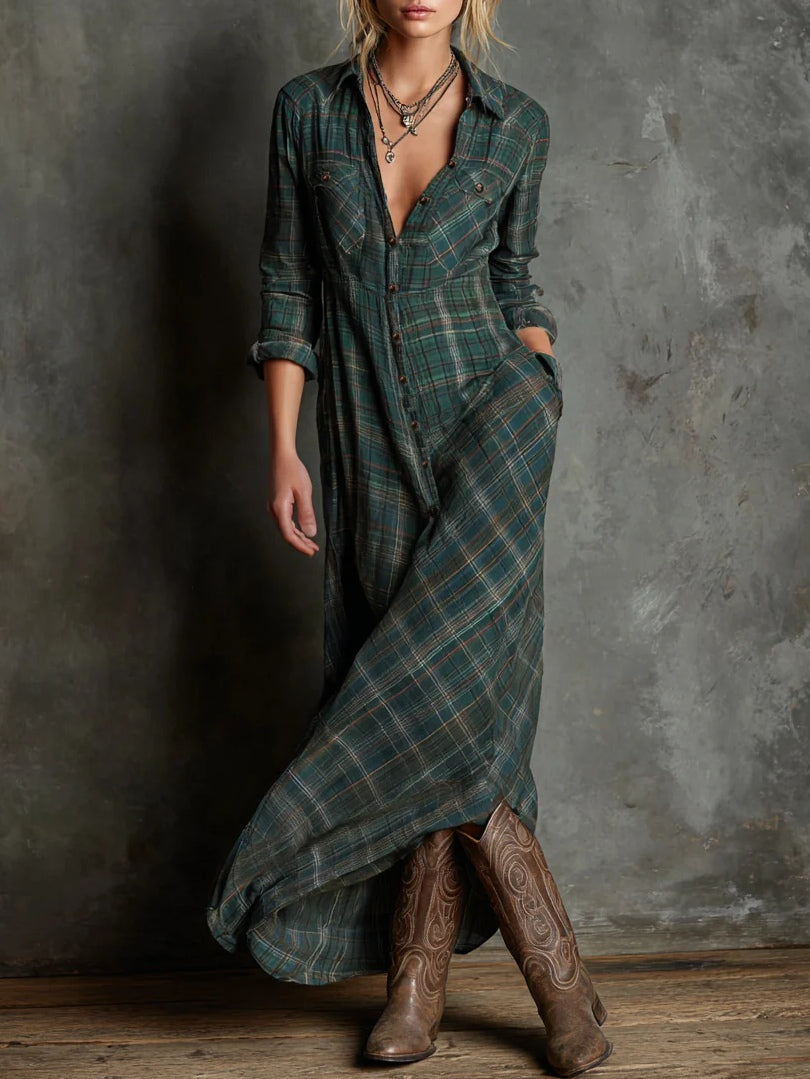 Robe longue à carreaux Valentine de Danoir Paris, vêtement élégant en tissu à motif à carreaux, portée décontractée ou habillée.