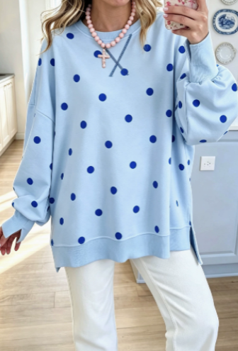 Sweatshirt chic jaune soleil et bleu à pois de Danoir Paris, avec col rond et manches longues, vue de face sur fond blanc.