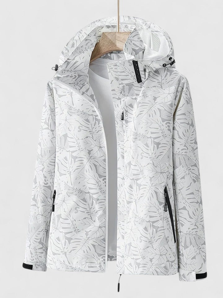 Veste élégante Thanyelle de Danoir Paris, en tissu noir avec détails sophistiqués, vue de face sur fond blanc