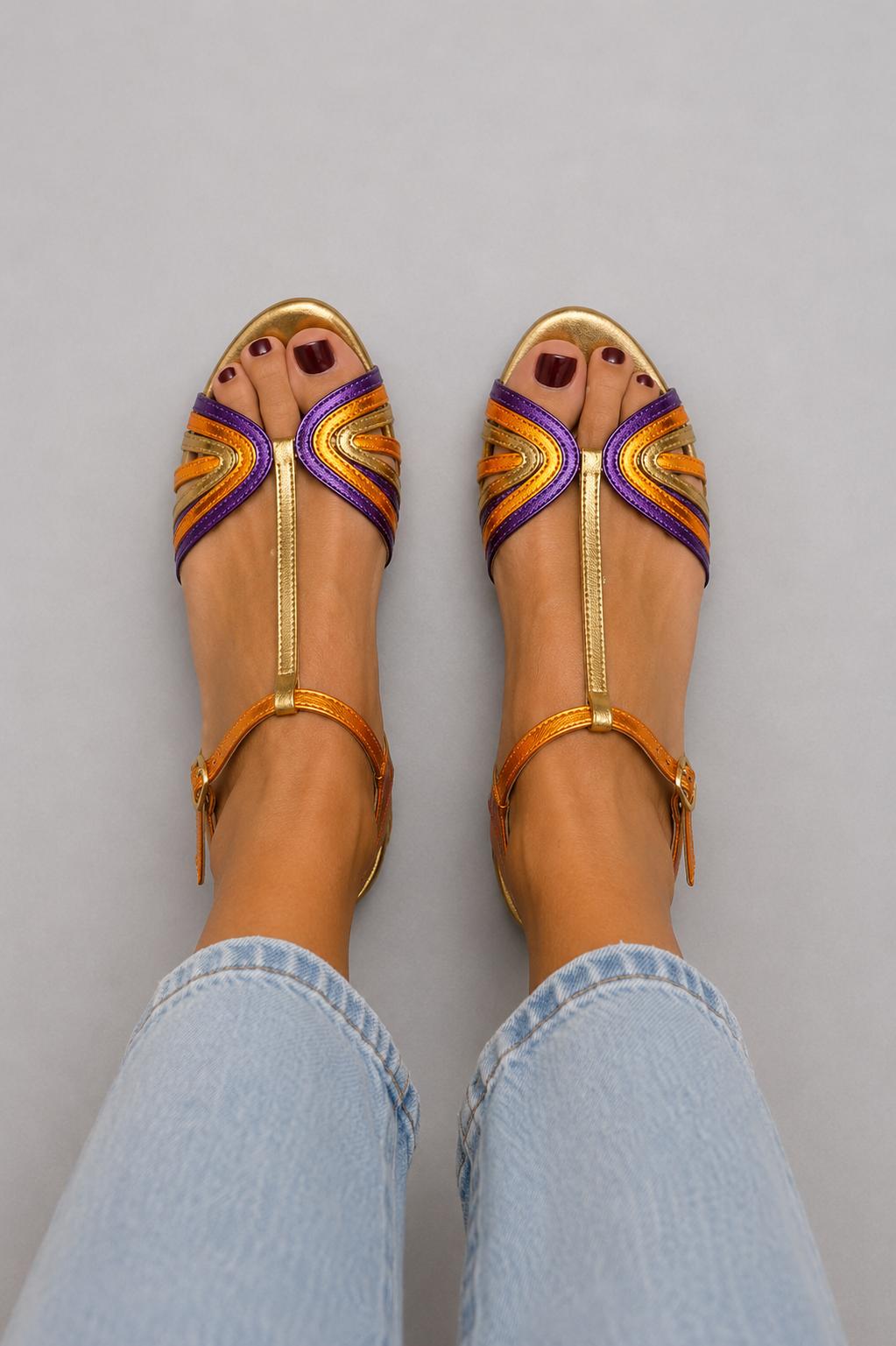 Sandales Viviana Danoir Paris avec couleurs méditerranéennes, semelle en cuir et design élégant pour femmes.