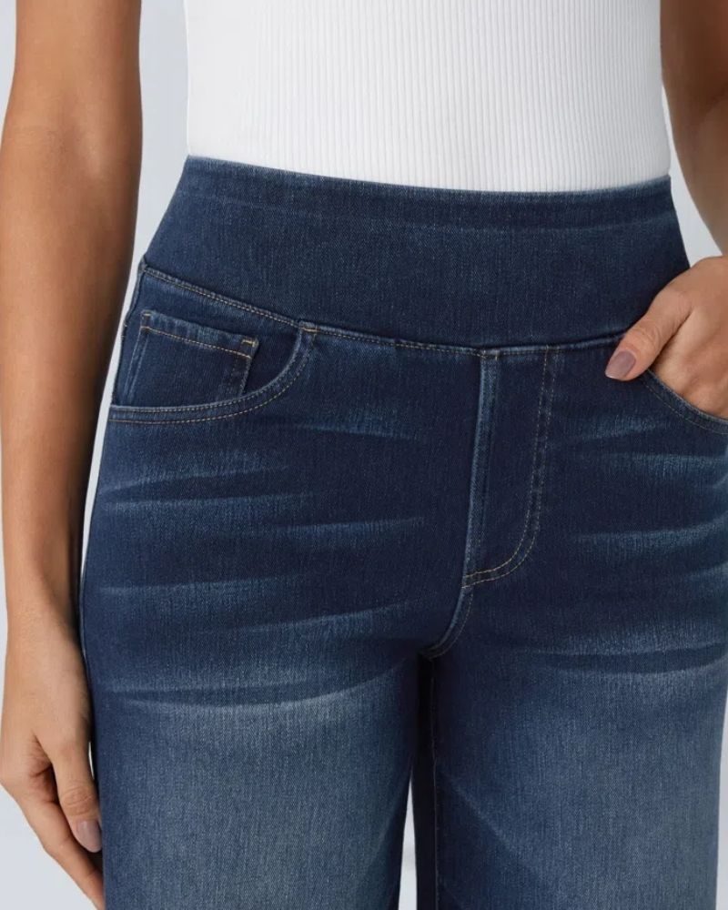 Jeans à jambe large Danoir Paris Ainsley, collection #844, en denim bleu avec coupe confortable et style décontracté.