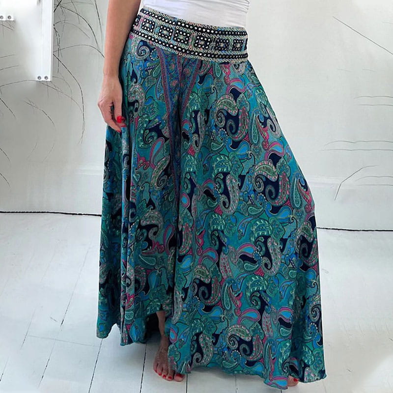 Pantalons boho chic légers Reagan de la collection #844 de Danoir Paris, en rouge, avec un style décontracté et fluide.