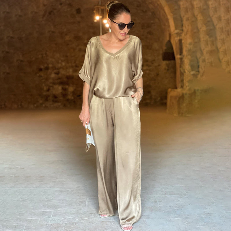 Ensemble satin brillant Pauline de Danoir Paris, vêtement élégant vert XS avec finition brillante.