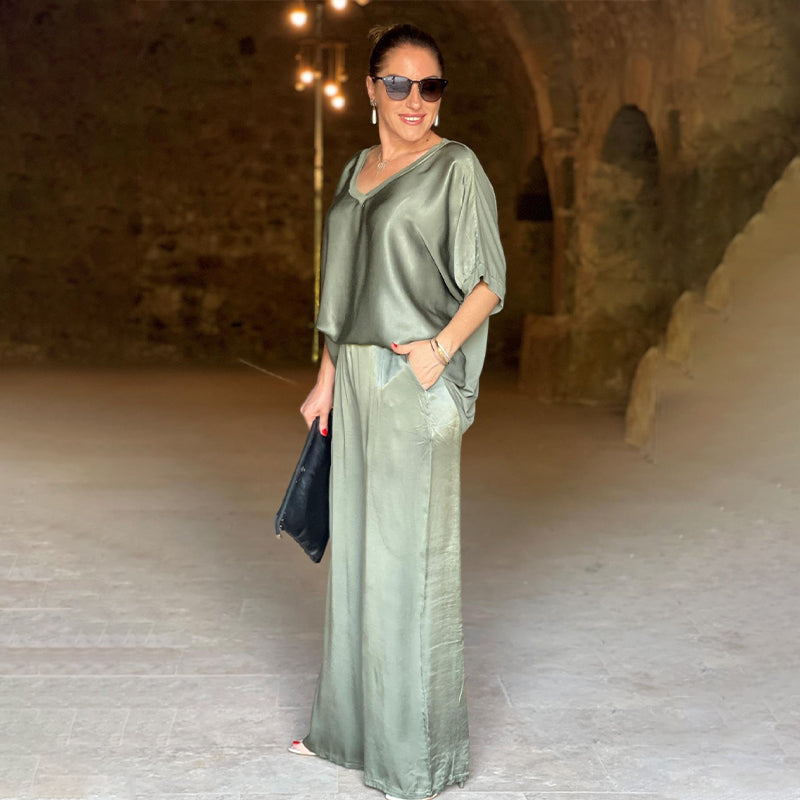 Ensemble Pauline en satin brillant vert de Danoir Paris, vêtement élégant pour femmes, taille XS.