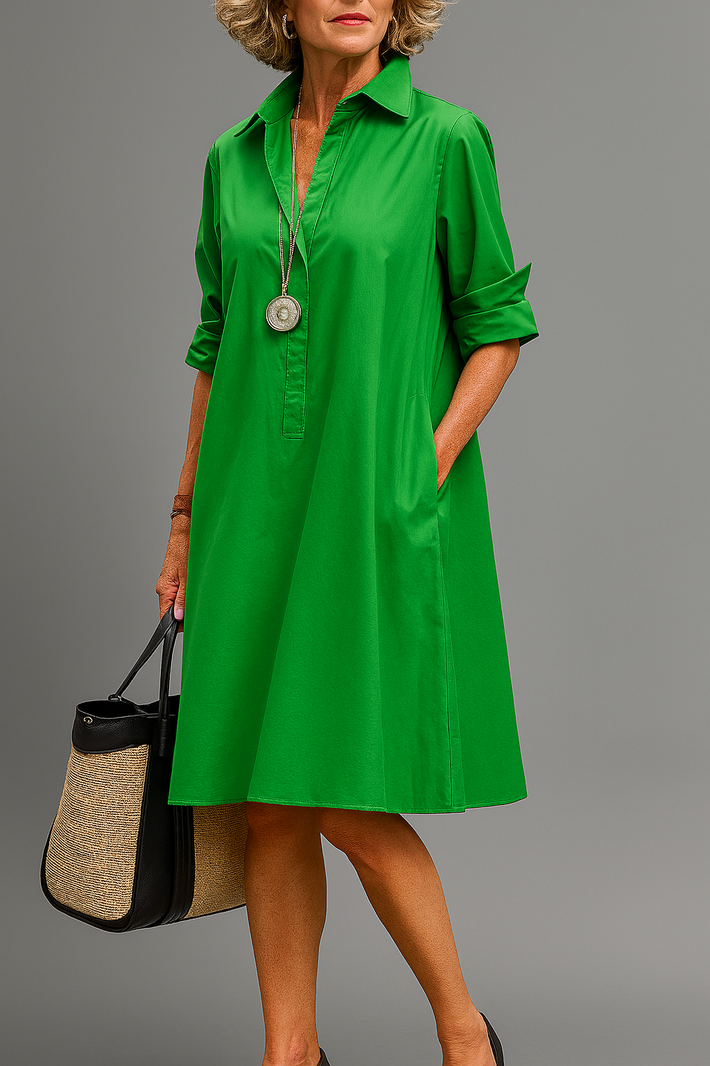 Robe midi verte Danoir Paris Vyana, élégante et raffinée, vue de face avec détails du tissu et coupe sophistiquée.