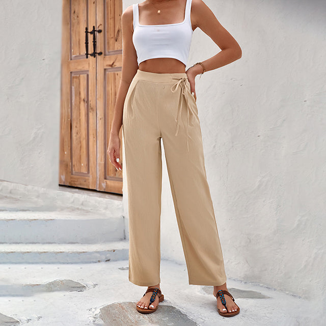 Pantalon Danoir Paris Sabby élégance audacieuse, coupe moderne en tissu noir avec détails sophistiqués.