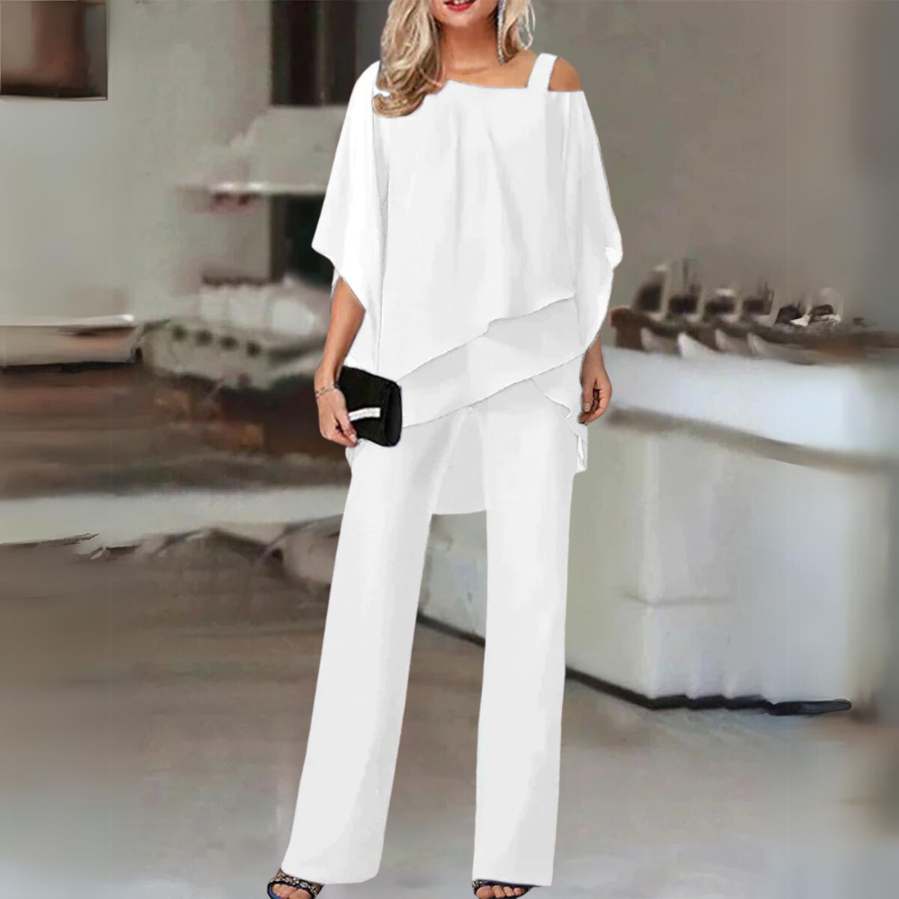 Ensemble élégant et confortable Novi de Danoir Paris, vêtements stylés portés par un mannequin dans un cadre neutre.