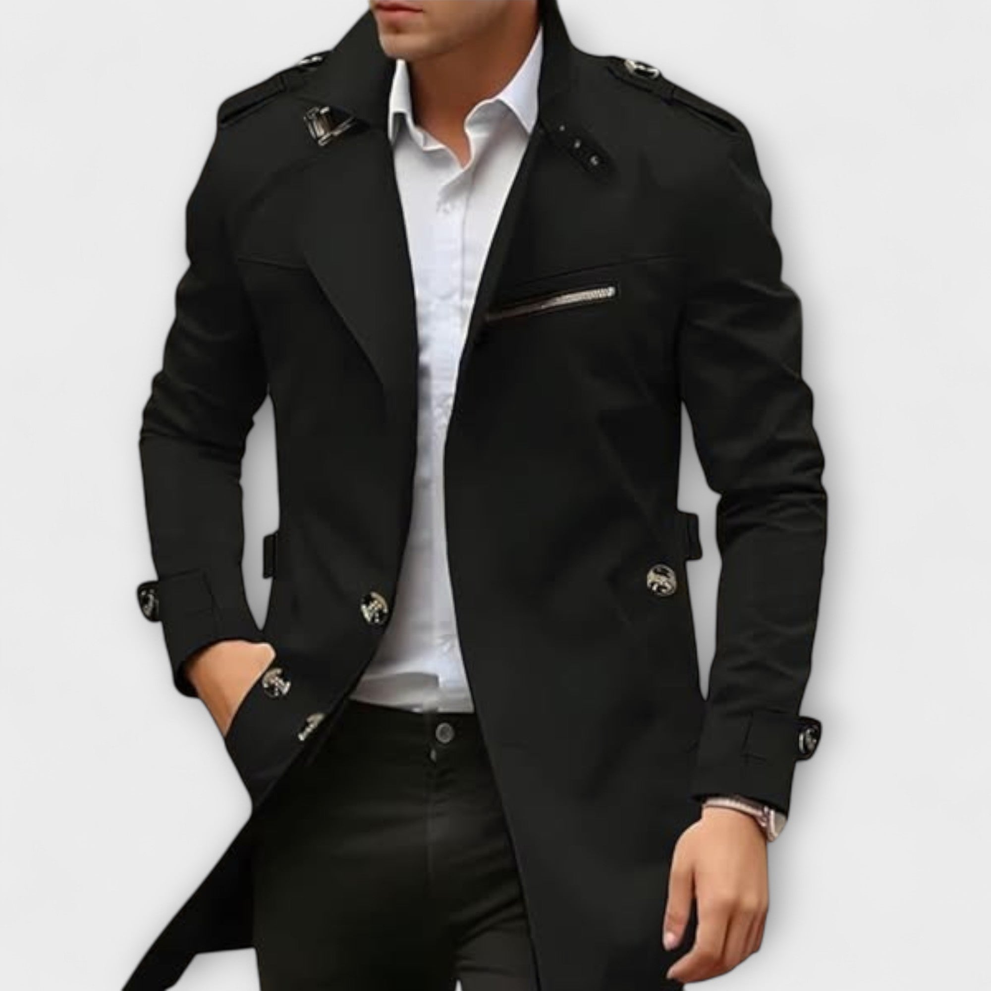 Veste en cuir faite main par Danoir Paris, vêtement de qualité supérieure, détails en cuir et finition artisanale visible.