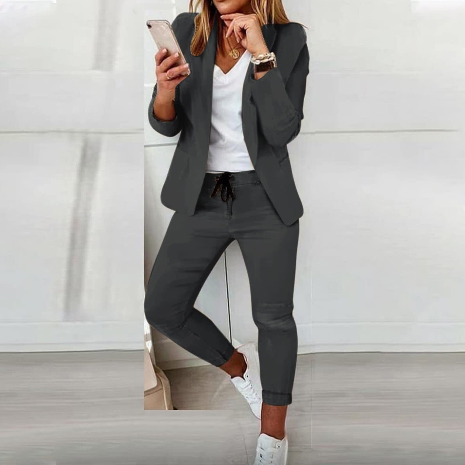 Ensemble chic moderne pour femmes Danoir Paris, veste et pantalon, look casual avec col turn-down, style printemps-automne.
