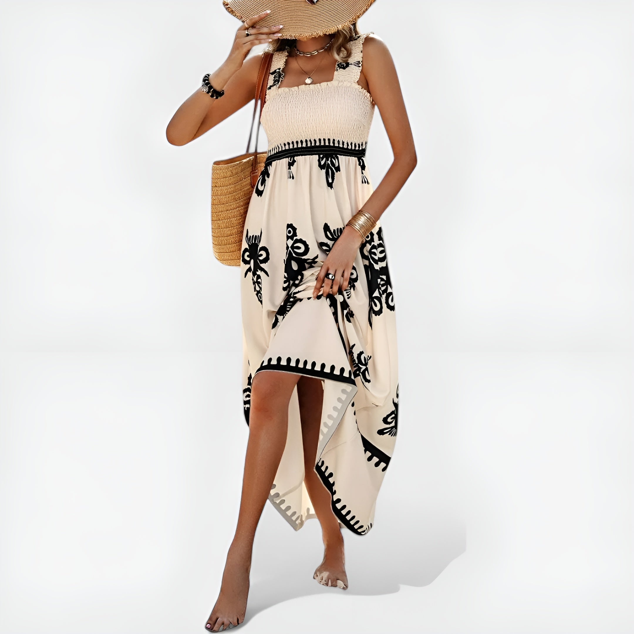 Robe d'été Magda de Danoir Paris, vêtement léger avec style unique, vue de face montrant le tissu fluide et les détails mode.