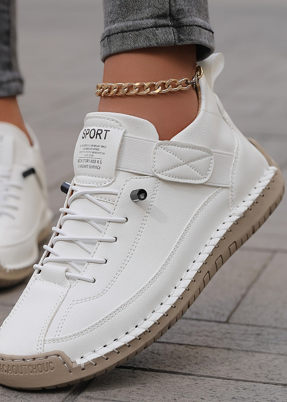 Baskets Danoir Paris™ confortables et de soutien avec semelle blanche et design moderne, vues de face sur fond blanc.