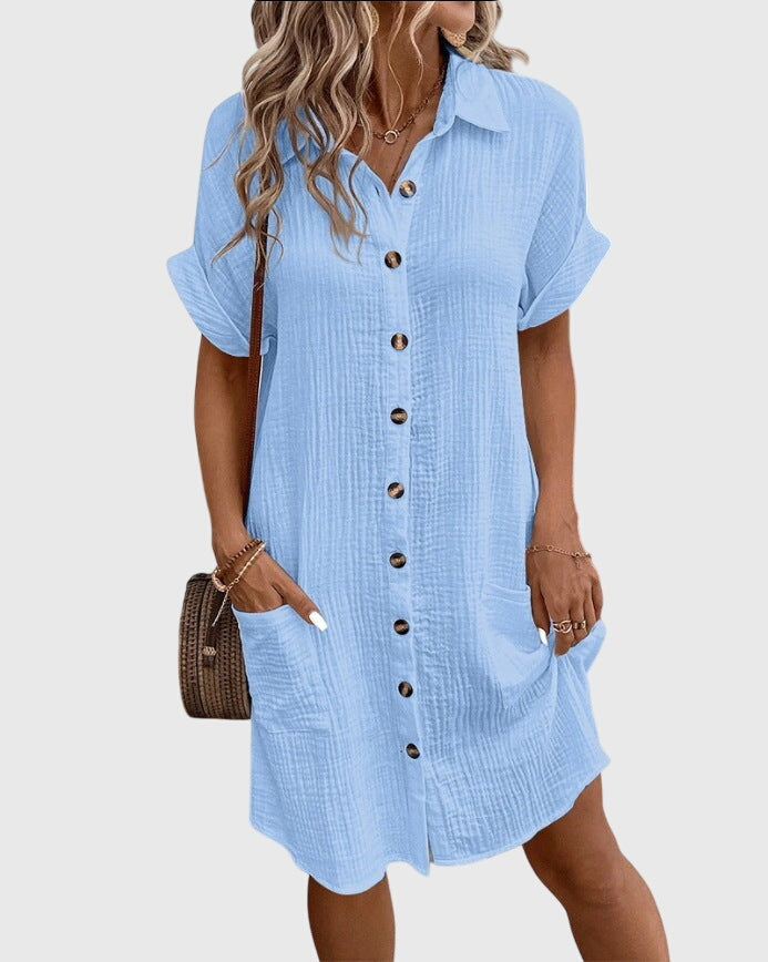 Robe confortable Caroline de Danoir Paris, tissu doux et coupe décontractée, vue en gros plan sur le tissu et la silhouette.