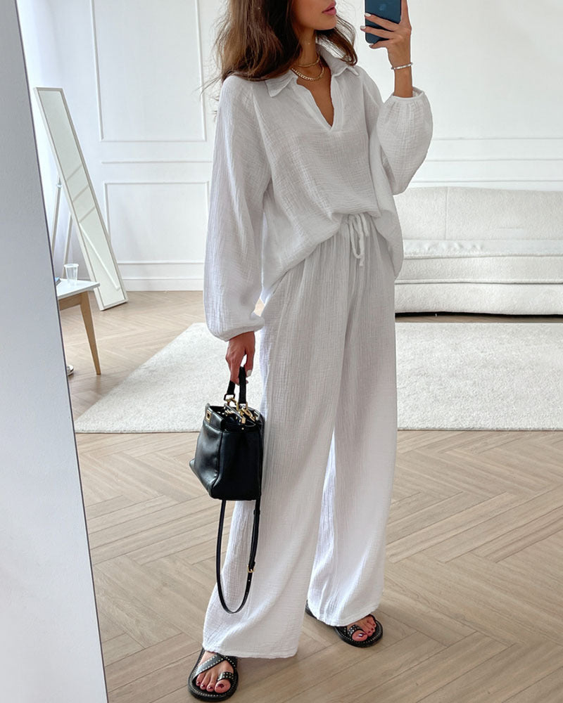 Ensemble élégant et confortable Felicità de Danoir Paris, vêtements sophistiqués en tissu doux, porté par un mannequin.