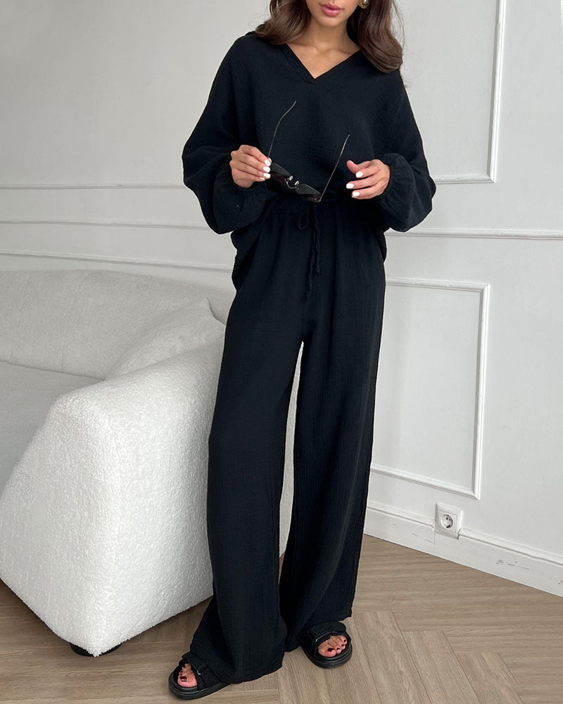 Ensemble élégant et confortable Felicità de Danoir Paris, vêtements en tissu doux et design sophistiqué pour femme.