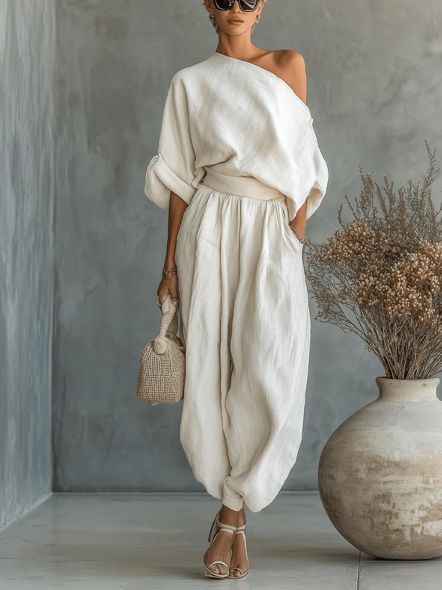 Ensemble 2 pièces Mila™ Danoir Paris avec encolure bardot, haut et pantalon en tissu léger, porté sur mannequin blanc.