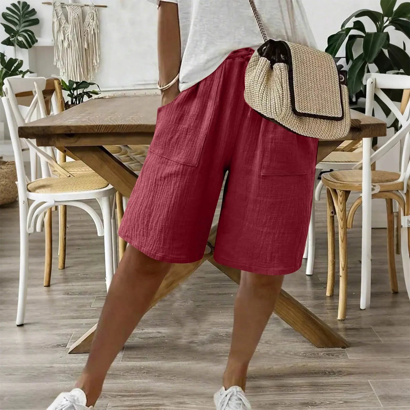 Shorts en coton lin Sienna de Danoir Paris, tissu léger, couleur naturelle, montrant la coupe et la texture du tissu.