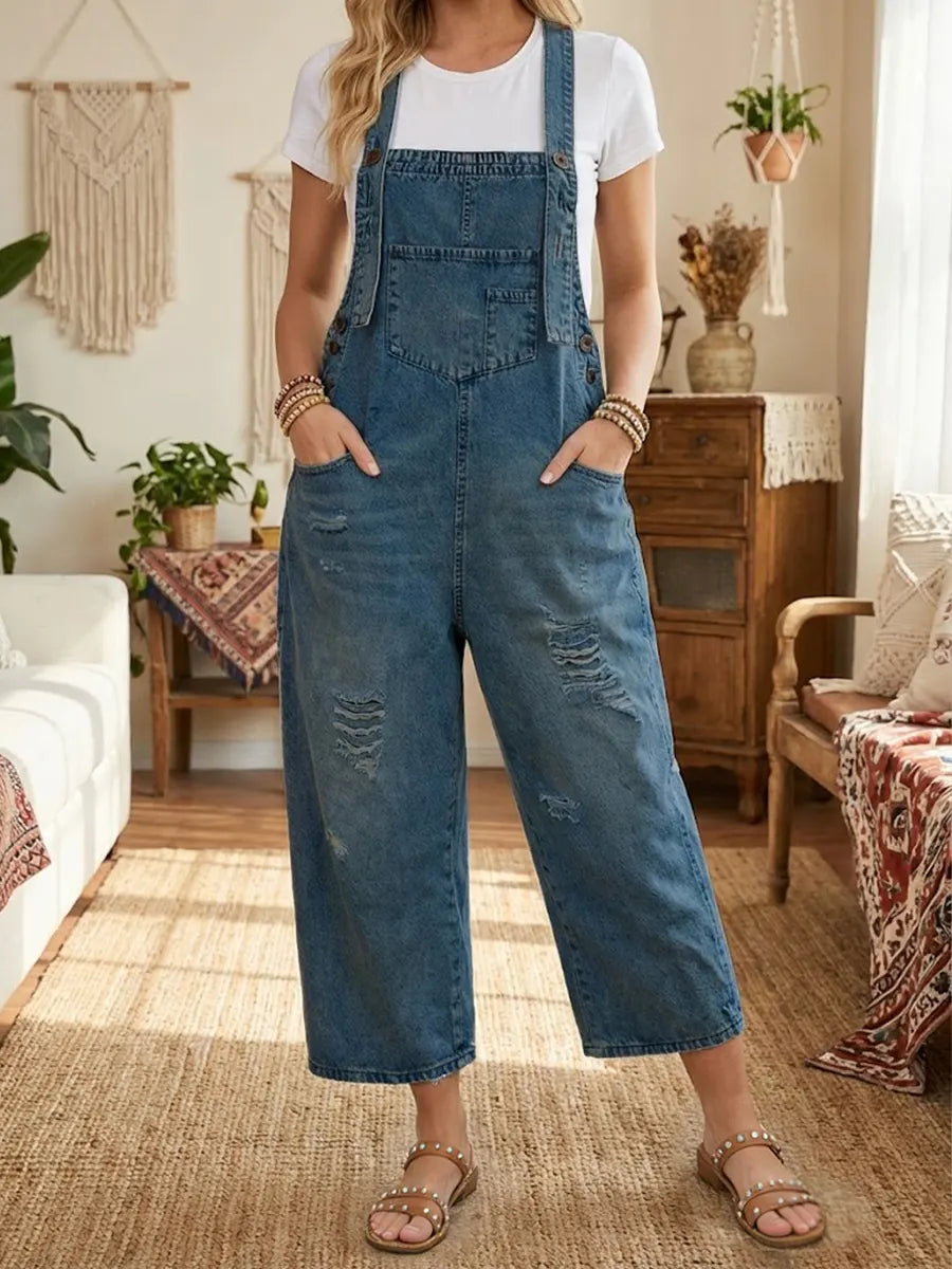 Pantalon denim Aurevia Danoir Paris, look vintage, coupe droite, tissu bleu délavé, style tendance pour femme.