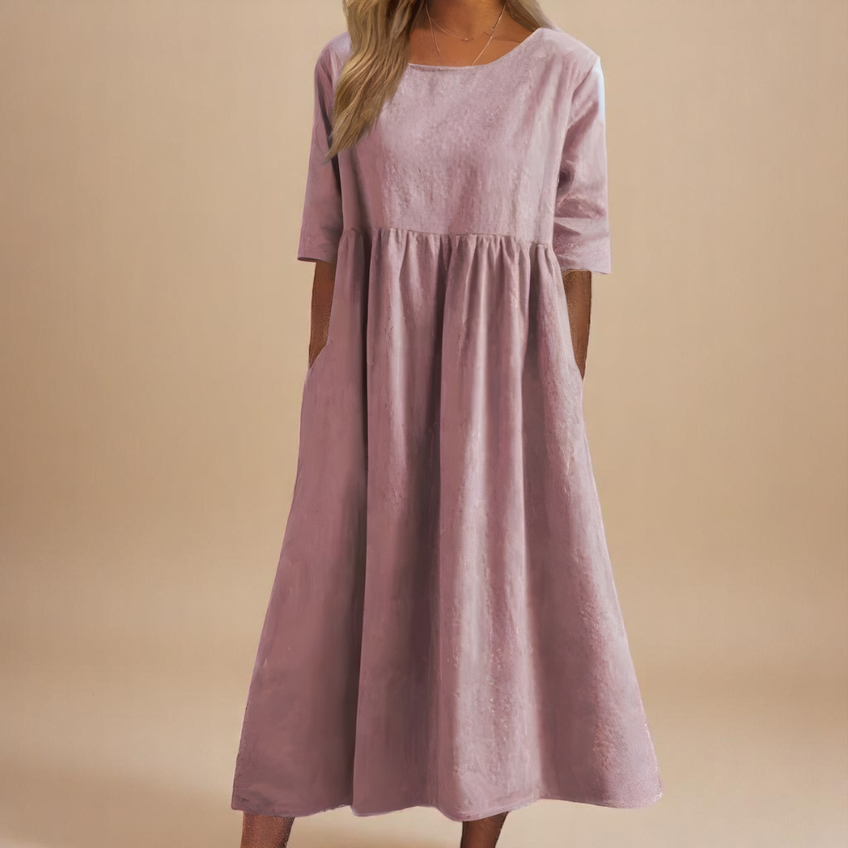 Robe en coton aérée Inaya de Danoir Paris, couleur bleu ciel, détails légers et confortables pour l'été.