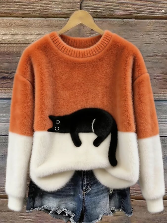 Sweat femme Danoir Paris avec motif de chat, tissu doux et confortable, porté sur un mannequin.