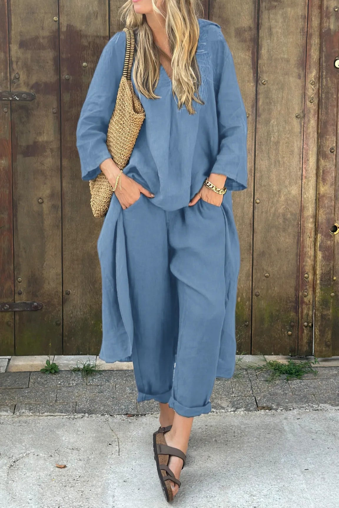 Ensemble chic et confortable Anna de Danoir Paris, vêtements élégants en tissu doux, porté sur mannequin.