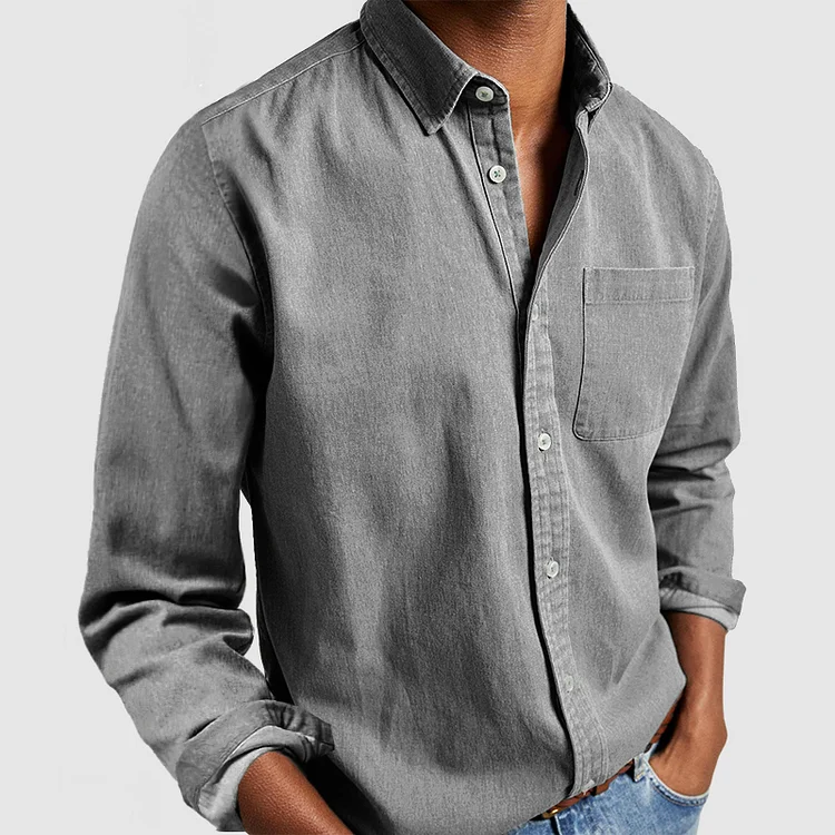 Chemise en coton pour homme de Danoir Paris, tissu blanc avec col classique et manches longues, vue de face.
