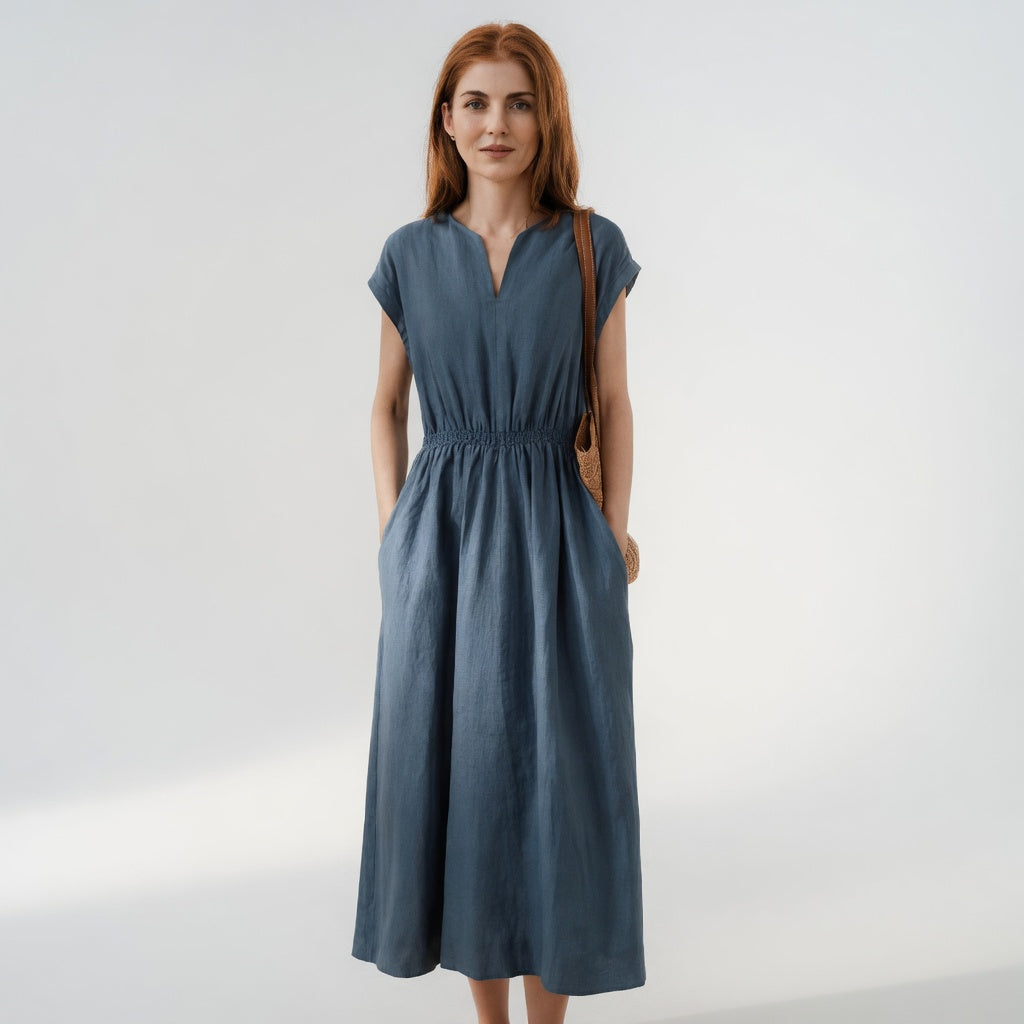Robe en lin mélangé fluide et élégante Lina de Danoir Paris, vue de face avec détails de la coupe et texture du tissu.