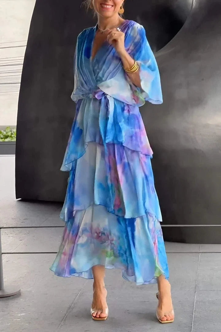 Robe élégante en chiffon Cassia par Danoir Paris, détail léger et fluide avec coupe sophistiquée, vue de face sur mannequin.