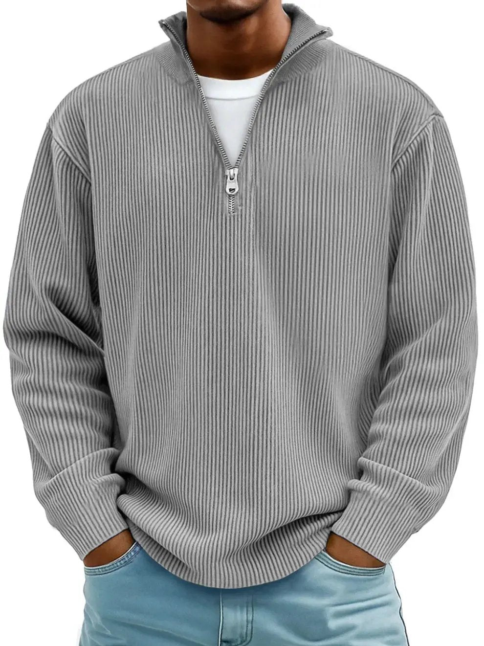 Pull Demi-Zippé Danoir Paris™ élégant et confortable, tricot tendance avec col montant et détails modernes.