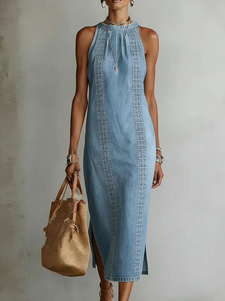 Robe en jean Julia Danoir Paris avec détails en dentelle vintage, vue de face, style décontracté et féminin.