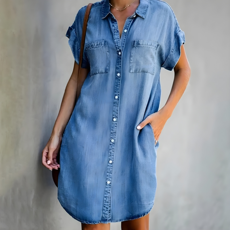 Robe classique Danoir Paris Siena bleu élégante avec décolleté en V, manches longues et coupe fluide.
