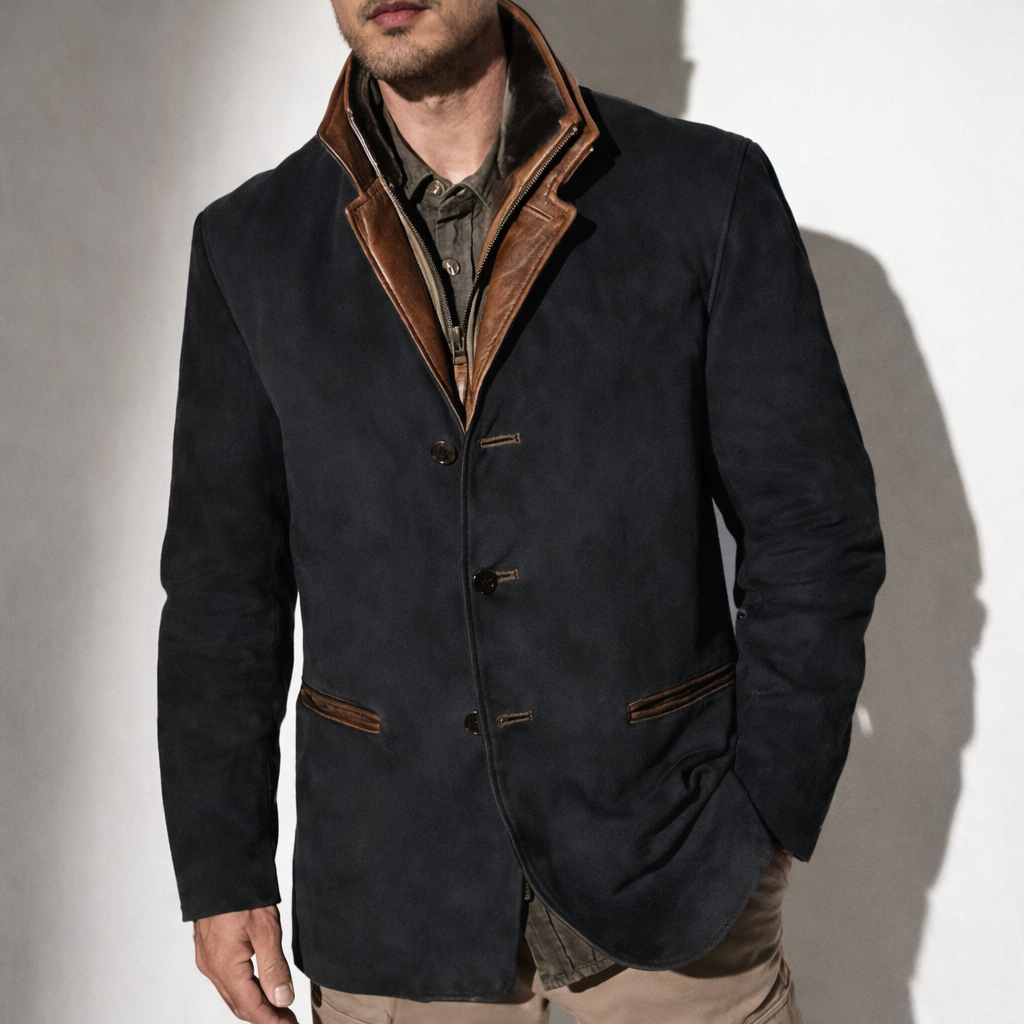 Veste en suédé pour homme Danoir Pairs™ avec détails en cuir, élégance intemporelle, style sophistiqué et finition raffinée.