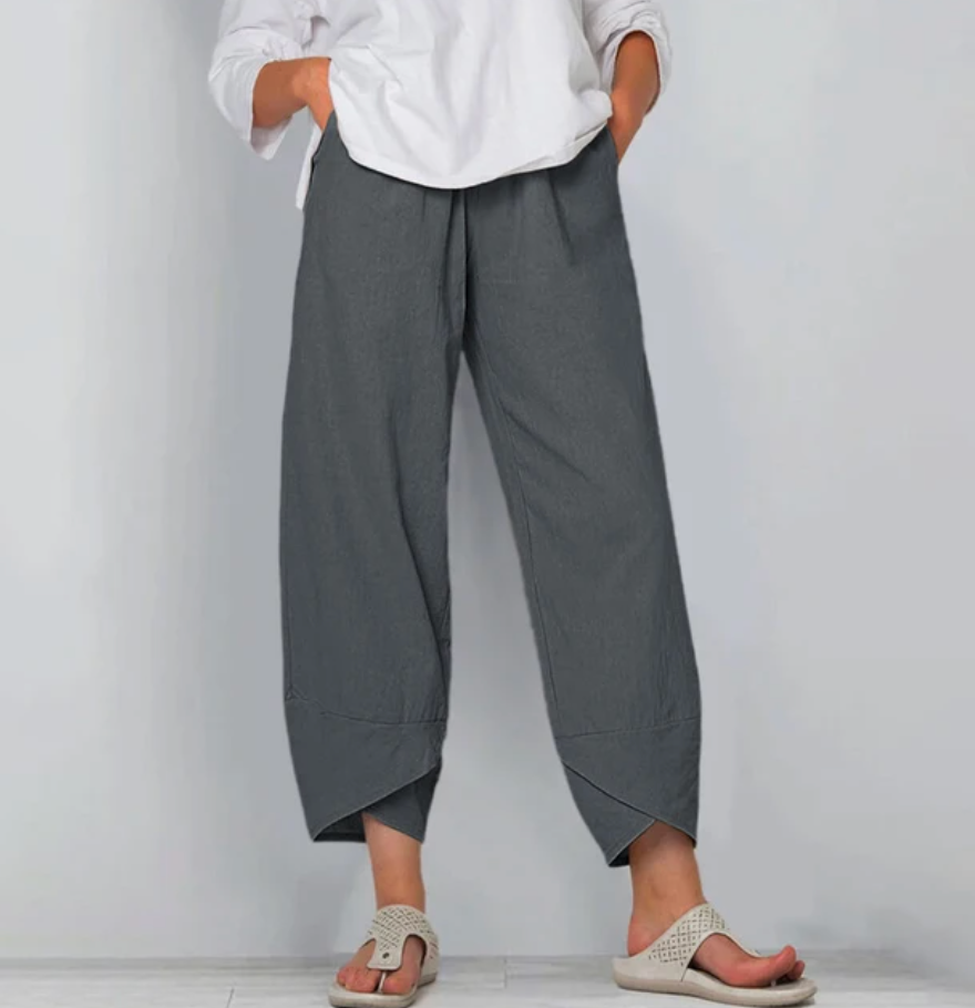 Pantalons légers Danoir Paris Riley, coupe décontractée, tissu fluide, couleur neutre, parfait pour un style confortable.