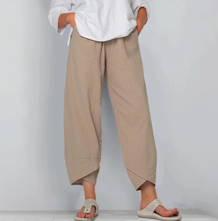 Pantalons légers Danoir Paris Riley, style décontracté, tissu fluide, coupe confortable, portée en été ou en casual.