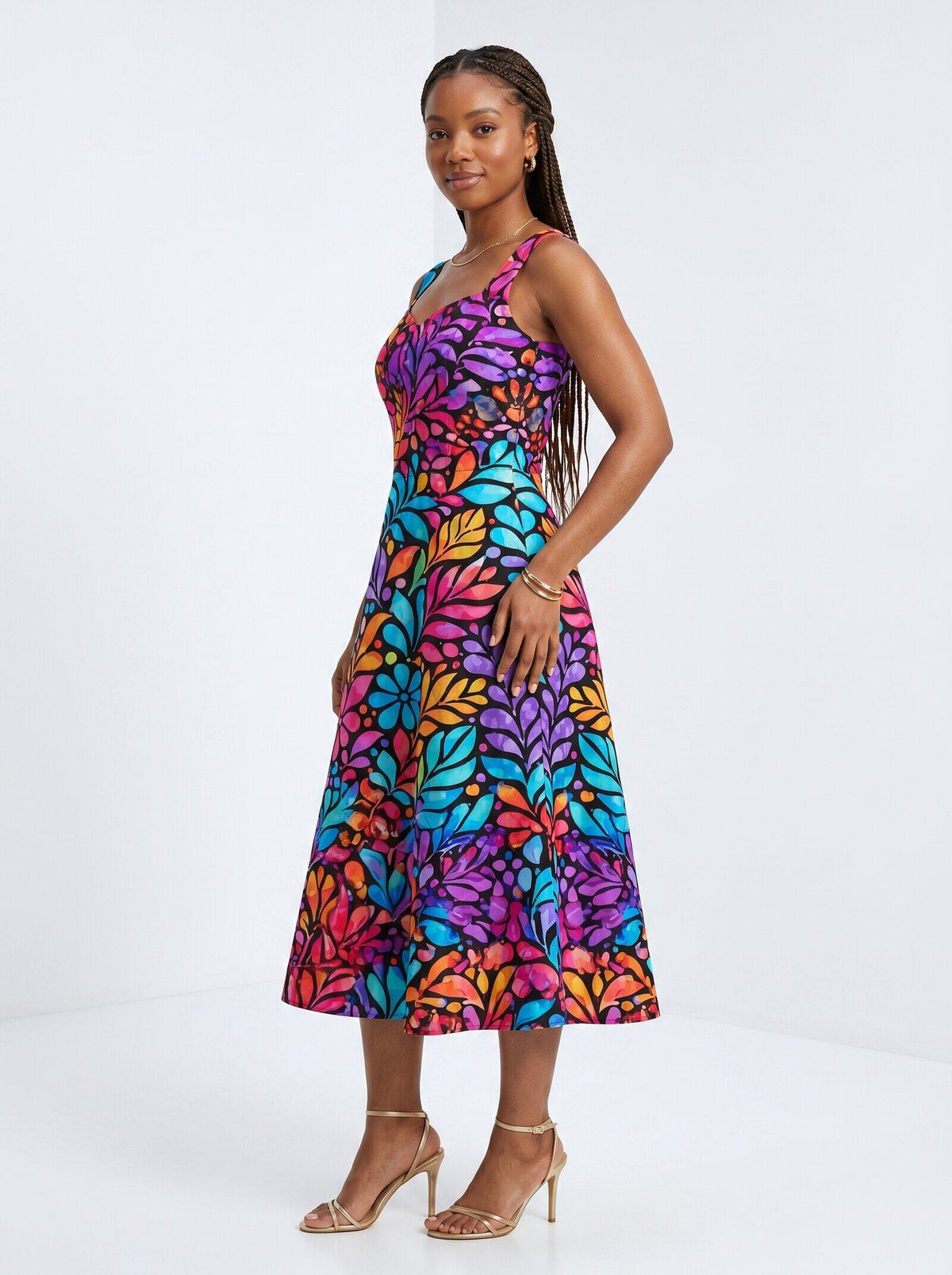 Robe corset Danoir Paris Rangi en soie laiteuse, vêtement élégant ajusté, vue de face sur mannequin.