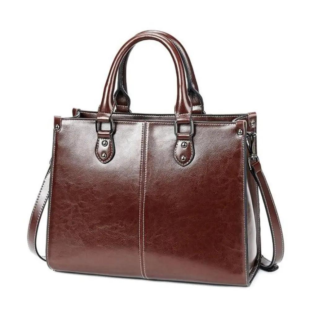 Vêtement Danoir Paris Seraphina, élégance intemporelle et pratique, conçu pour un style sophistiqué et confortable.
