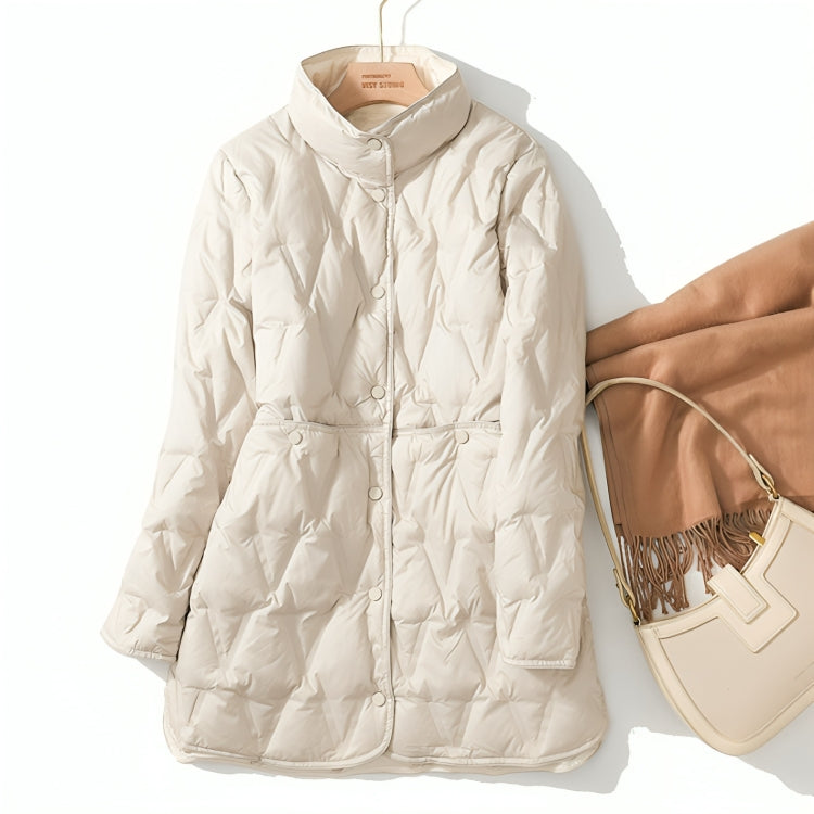 Manteau chic et chaud Justine de Danoir Paris en cuivre, avec col élégant et coupe sophistiquée.