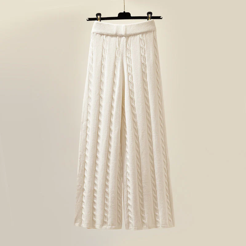 Ensemble tricoté blanc Danoir Paris Mélanie pour femme, doux et confortable, avec haut et pantalon en laine douce.