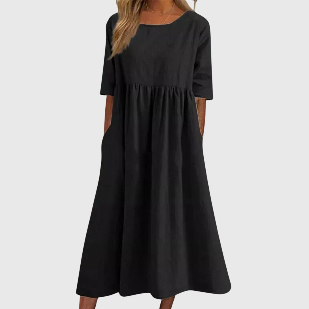 Robe élégante Ariette™ de Danoir Paris, vêtement fluide et sophistiqué, portée pour diverses occasions, vue de face.