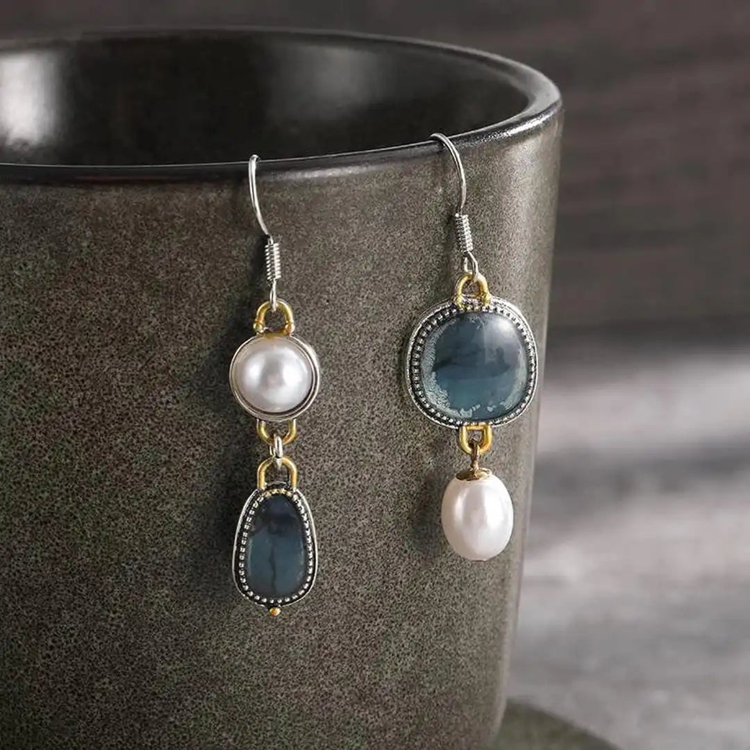 Boucles d'oreilles vintage Danoir Paris en pierre bleue et perles, élégantes et raffinées, pour un style classique et sophistiqué