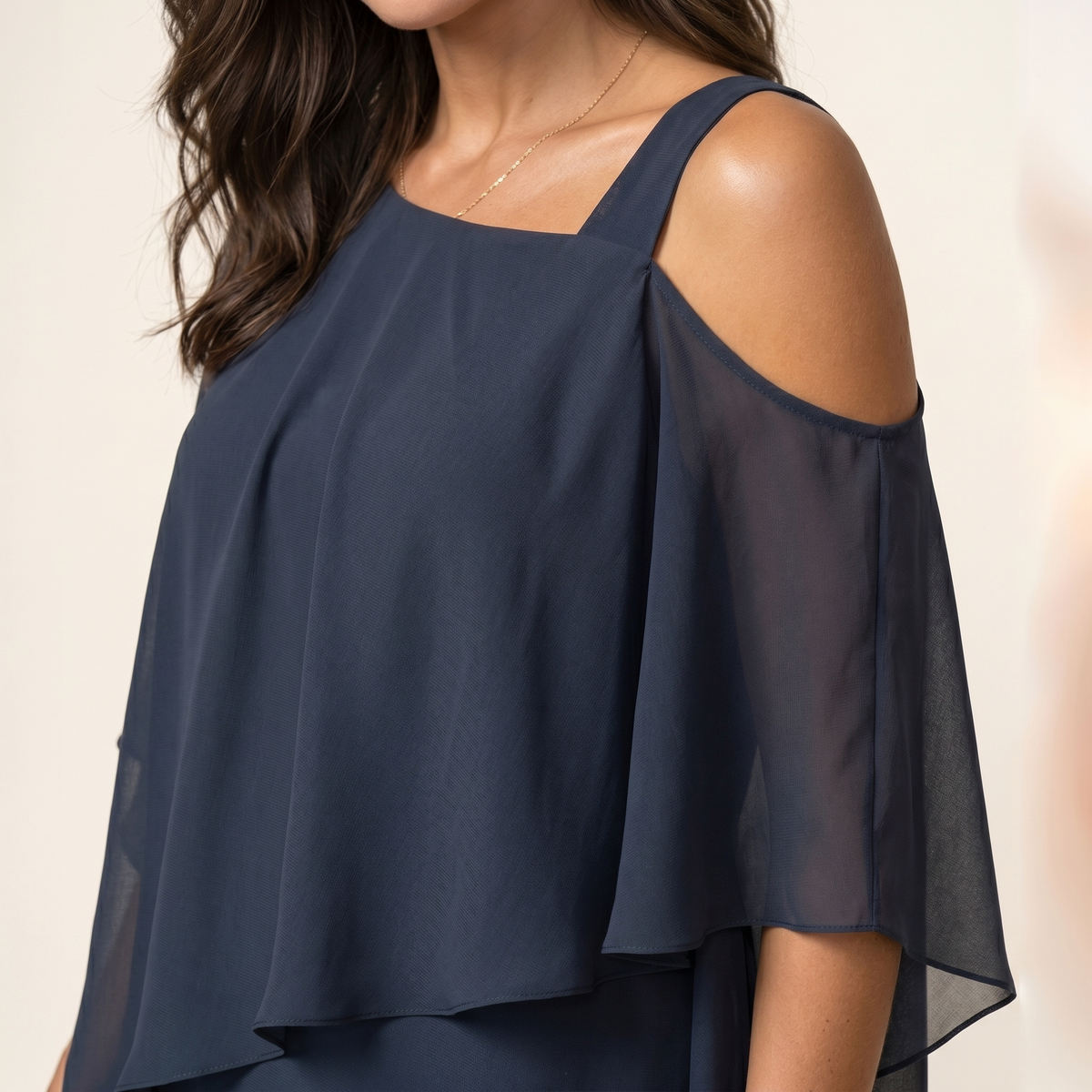 Ensemble fluide transpirable pour femme Gloria™ de Danoir Paris, vêtement léger et confortable en blanc.