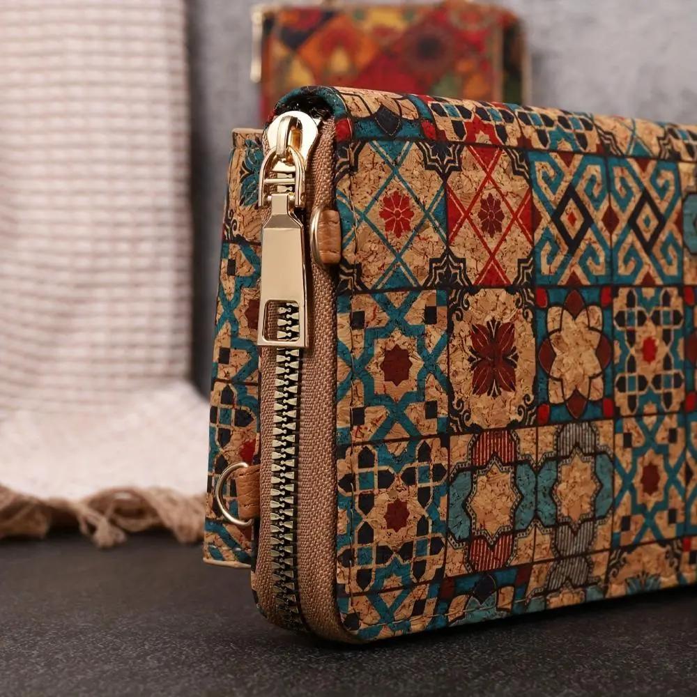 Sac à main Danoir Paris Nina, sacoche bohème à fleurs pour l'épaule avec accessoires colorés, style décontracté et tendance.