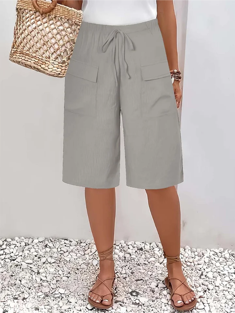 Short confort quotidien Lina de Danoir Paris, modèle FR019, en tissu doux, parfait pour un confort quotidien.
