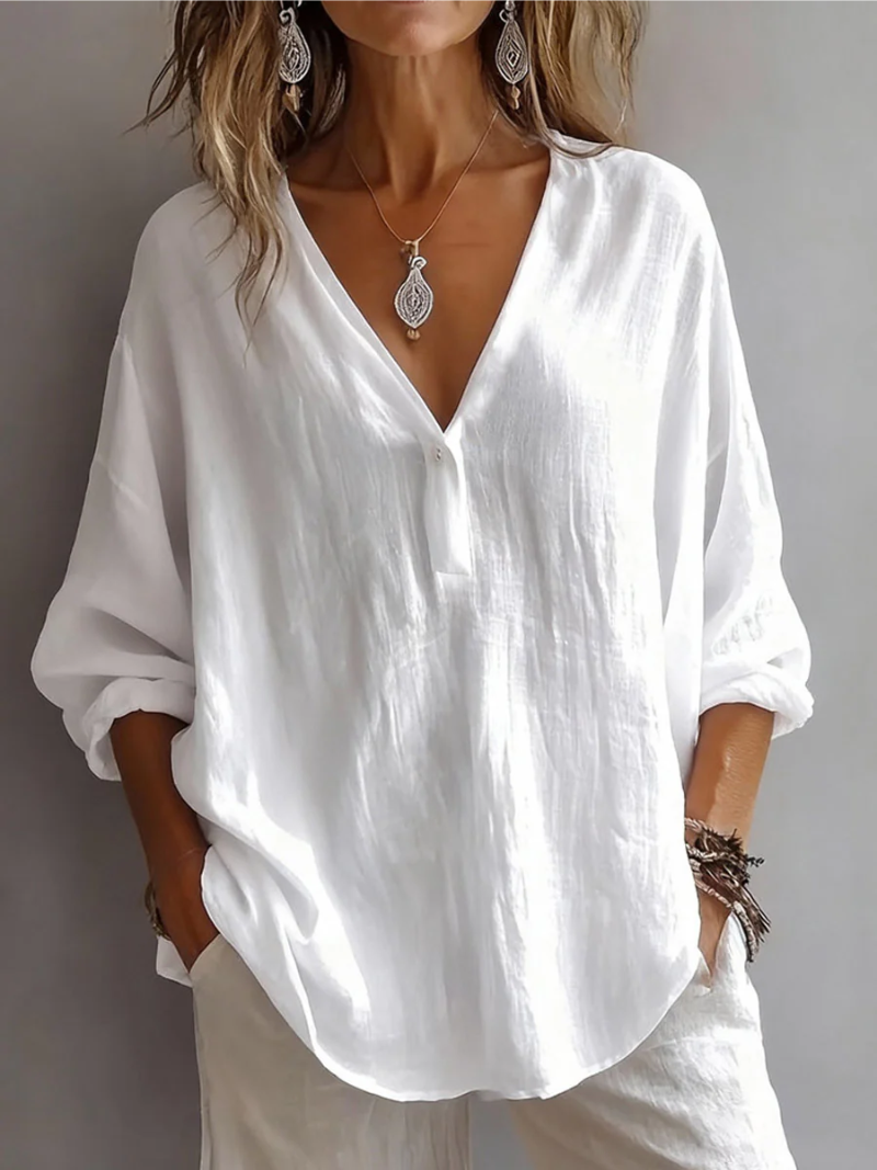 Blouse simple quotidienne Danoir Paris Elina, tissu léger et coupe décontractée visible sur l'image.