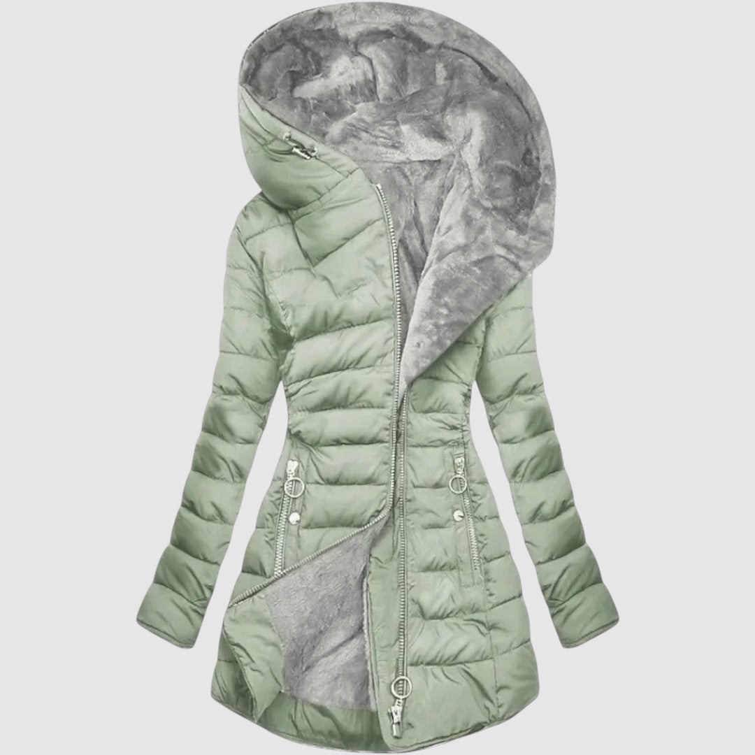 Veste en fausse fourrure Dahlberg™ Bekväm de Danoir Paris, coupe élégante, texture douce et chaude, coloris beige.